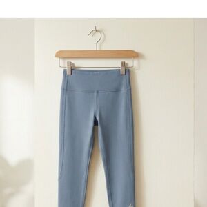 HOTSUIT High-Rise Performance Leggings - Slate Blue - Women’s Medium
Retail 100